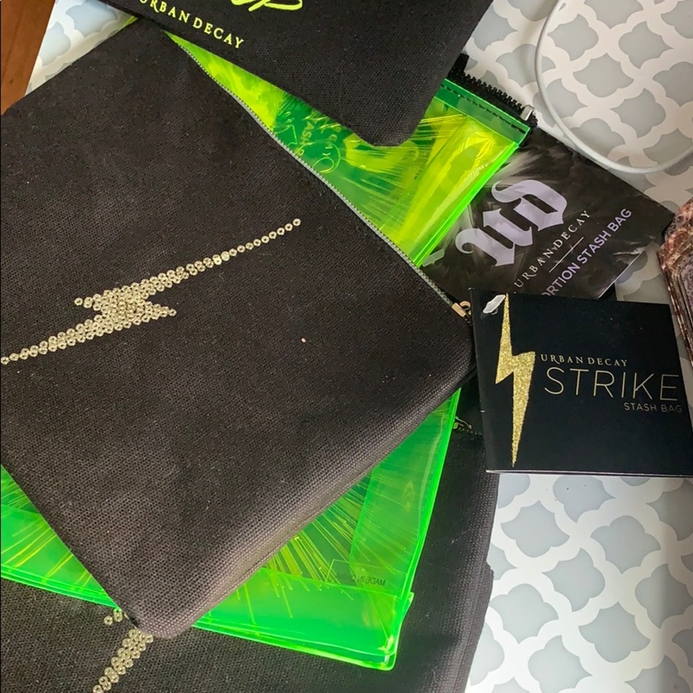 Urban Decay Surprise bags - Picture 6 of 8
